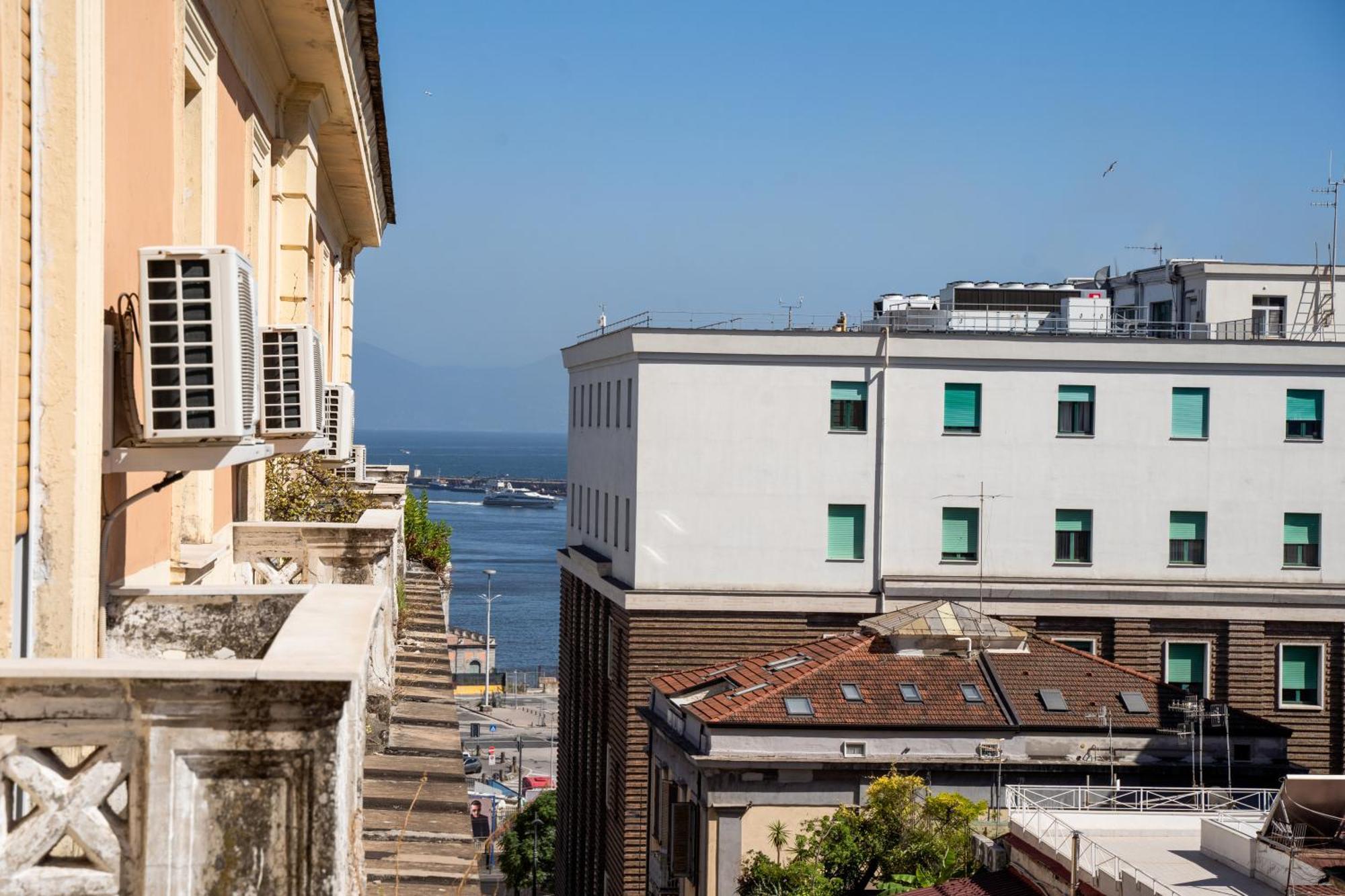 Boemi Smart Suites Naples Extérieur photo